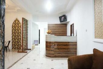 Hotel Oyo 90221 Makarim Guest House Syariah