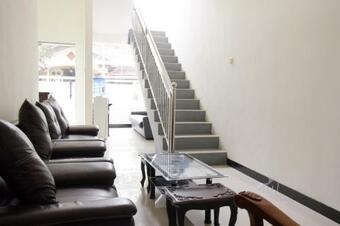 Hostal Reddoorz Near Gor Satria Purwokerto