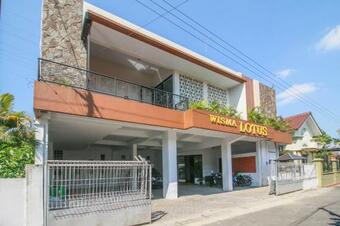 Hostal Reddoorz Syariah Near Universitas Jenderal Soedirman