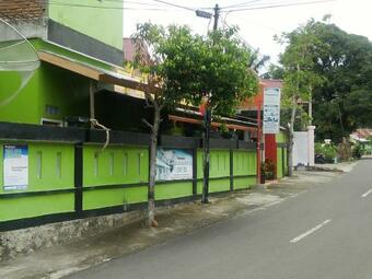 Hostal Reddoorz Syariah Near Paradiso Beach Sabang