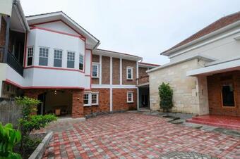 Hotel Oyo 2383 Andongkoe 64 Salatiga