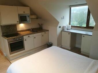 Western Road Guesthouse- Apartments