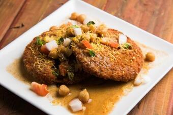 Hotel Oyo Townhouse 75779 The Royal Retreat- Hygiene Ensured