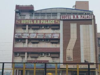 Hotel Rb Palace