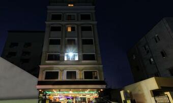 Capital O 23543 Hotel Vaishnavi