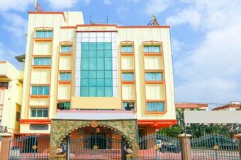 Hotel Oyo 68796 Shanthi Mahal