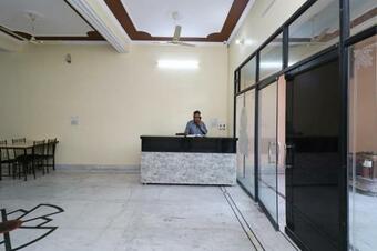 Spot On 35985 Hotel Relax Inn