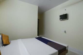 Spot On 75347 Hotel Himalaya