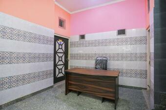 Spot On 65708 Shri Ram Hotel