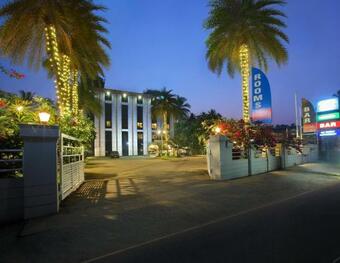 Hotel Park Residency