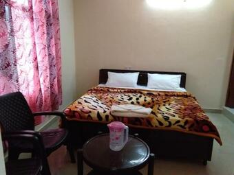 Oyo 26842 Prem Homestay Cottage
