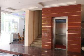 Hotel Saravanas Lodge