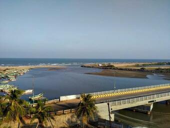 Hotel Sri Gnana Vedha Beach Residency