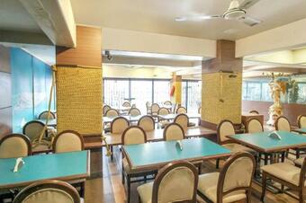 Spot On 46751 Hotel Shoreline Pure Veg