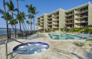 Hotel Aston Kona By The Sea