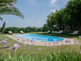 Rustic Apartment In Castelbellino With Swimming Pool