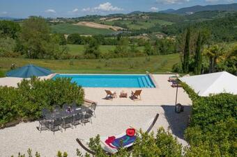 Giove Villa Sleeps 8 Pool Air Con Wifi