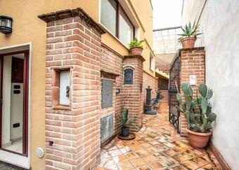 Locri Villa Sleeps 4 Air Con Wifi