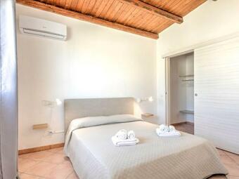 Spacious Holiday Home In Marina Di Ragusa With Garden