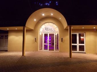 Bed & Breakfast Hillgrove Accommodation & Nightclub