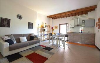 Stunning Apartment In Montagnana With Wifi And 2 Bedrooms
