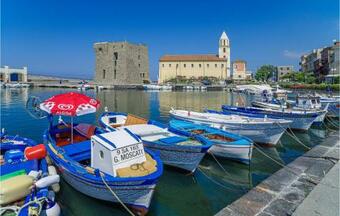 Amazing Home In Montegiordano With