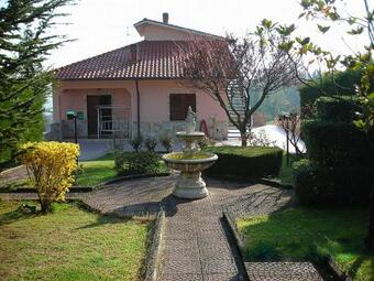 Montemarano Villa Sleeps 9 Pool Wifi