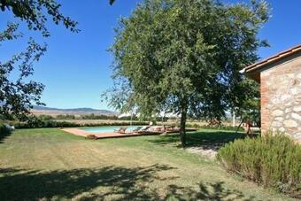 Monticchiello Apartment Sleeps 4