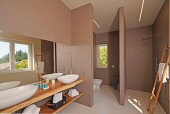 Solarolo Villa Sleeps 8 With Pool Air Con And Wifi