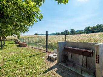 Secluded Apartment In Pennabili With Whirlpool