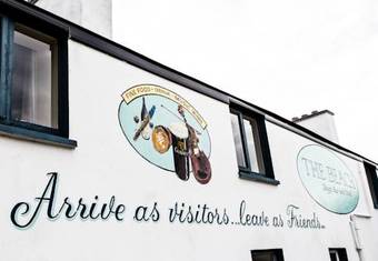 The Beach, Days Bar And B&B