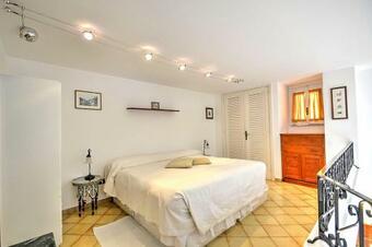 Positano Villa Sleeps 2 Air Con Wifi