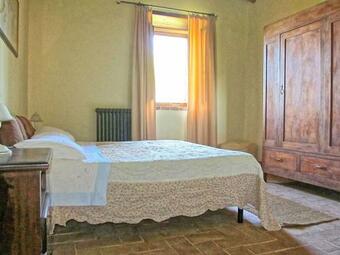 Rapale Apartment Sleeps 6 With Pool And Wifi