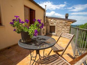 House With Pool, Garden And Wifi In Medieval Village, With Panoramic Views.