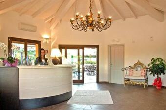 Apartamento Holiday Residence Punta Falcone Santa Teresa Di Gallura - Isr01307-cyh