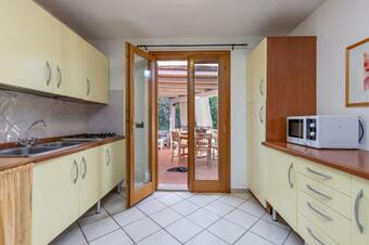 3 Beautiful Sea View Apartment