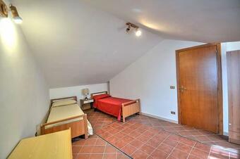 Sicignano Degli Alburni Villa Sleeps 6