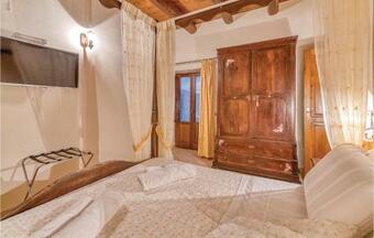 Seven-bedroom Holiday Home In Stella Cilento