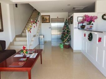 King's Pavilion Hotel