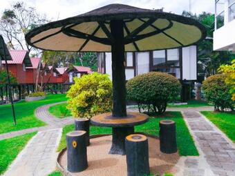 Kolonne Riverside Hotel