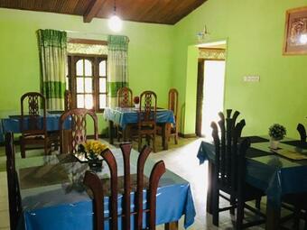 Hotel Mihiliya Guest Bar & Restaurant