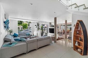 +ms +espectacular Casa +claustros Del Parque