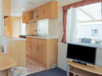 Comfy Mobile Home In Bakkeveen With Terrace