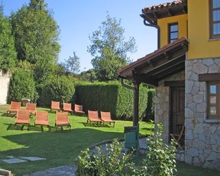 Apartamentos La Casona De Vidiago(.)