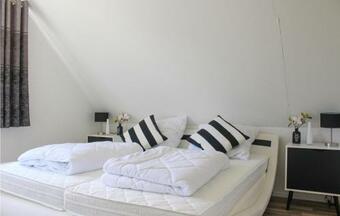 Amazing Home In Vlagtwedde W/ Indoor Swimming Pool, Wifi And 3 Bedrooms