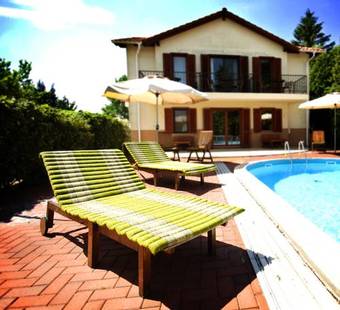 Hostal Hull�m Villa B&B