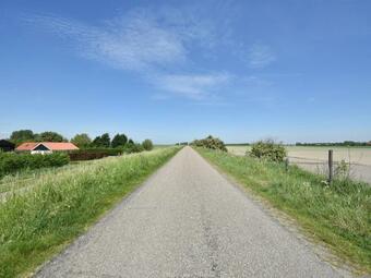 Quaint Holiday Home In Zonnemaire With Roofed Terrace