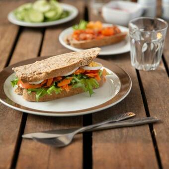 Furu Hostel & Caf�