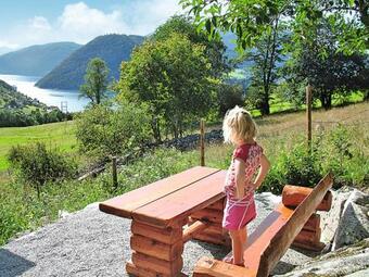 Holiday Home Plassen - Fjs766