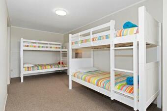 Spectacular Woolleys Bay - Matapouri Holiday Home